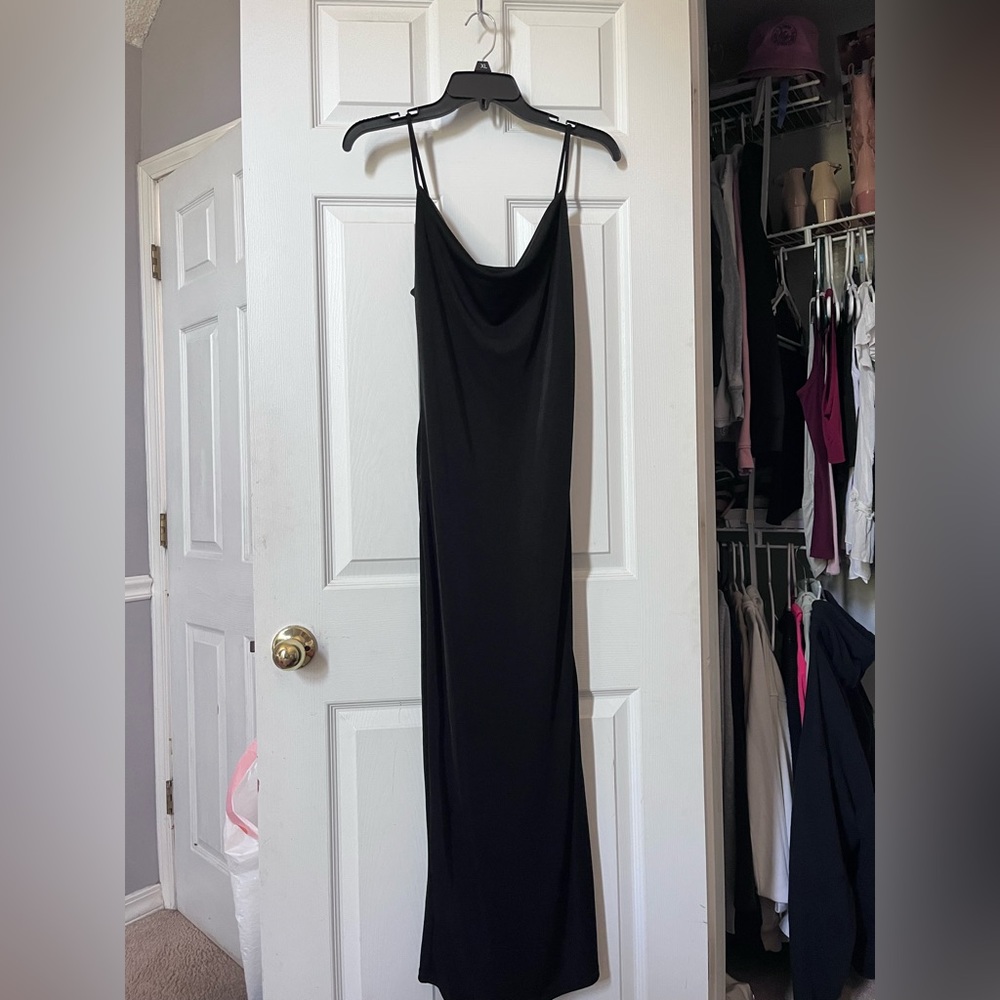 long tight black dress